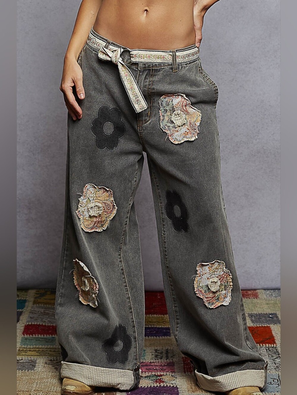 POL Washed Charcoal Wide-Leg Jeans with Floral Patches - Picture 4 of 12